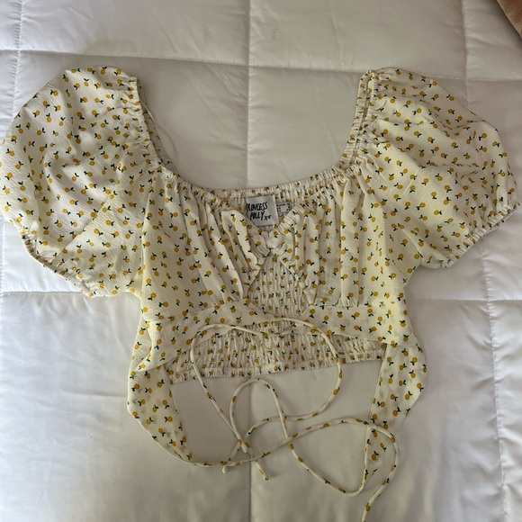 Princess Polly Top - Picture 1 of 3